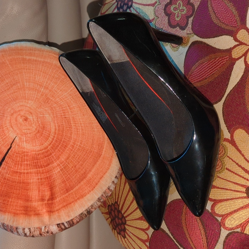 Rockport total motion black patent leather pump, with Adiprene(r) by Adidas